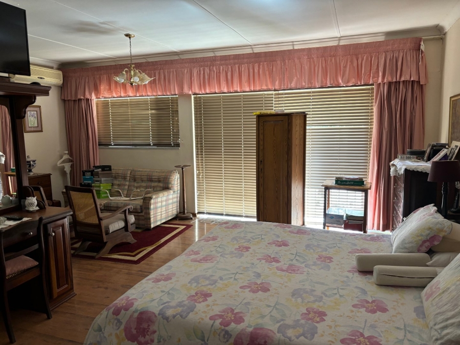 4 Bedroom Property for Sale in Wilkoppies North West